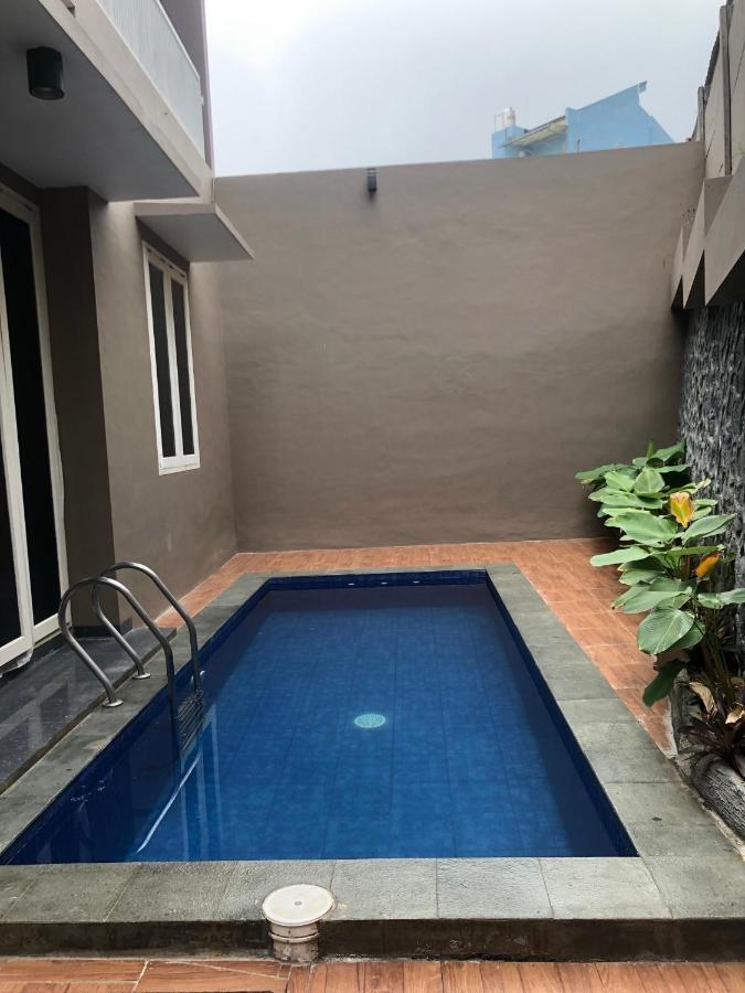 Villa Kusuma Hill A8 Бату Экстерьер фото