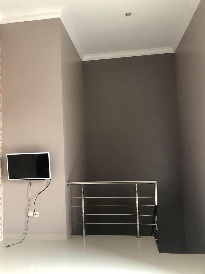 Villa Kusuma Hill A8 Бату Экстерьер фото